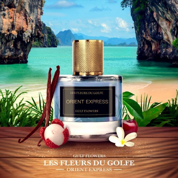 Le Parfum des fleurs du golfe Orient Express dans un beau flacon sur une plage