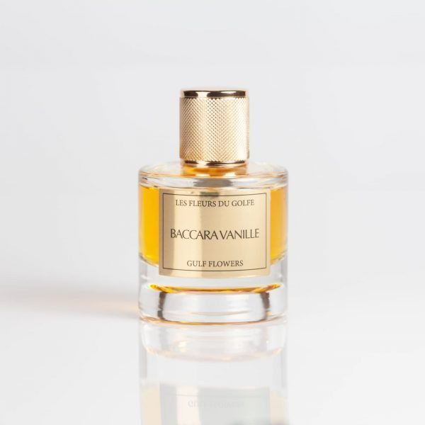 Le parfum à la vanille Baccara Vanille sur fond blanc