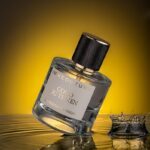 le parfum coco du yemen sur une flac d eau compressed