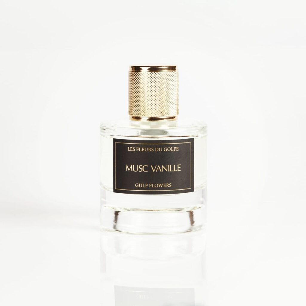 Une photo du parfum Musc Vanille, qui contient de la fleur d'oranger. La fleur d'oranger en parfumerie est très utilisée pour ses notes fraiches et pétillantes.