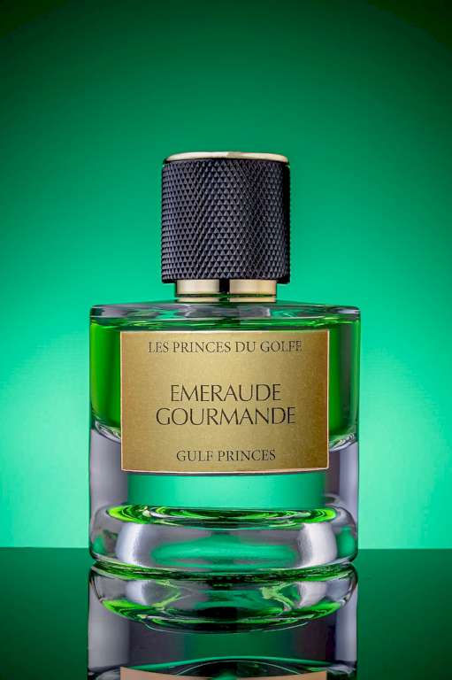 Une photo du parfum Emeraude Gourmande de la marque les fleurs du golfe.