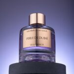 Perle de Dubaï - Les Fleurs du Golfe sur fond violet