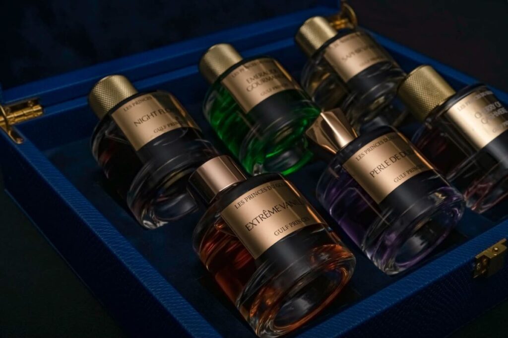 Un coffret de parfums orientaux contenant 6 parfums différents - Coffret de collection